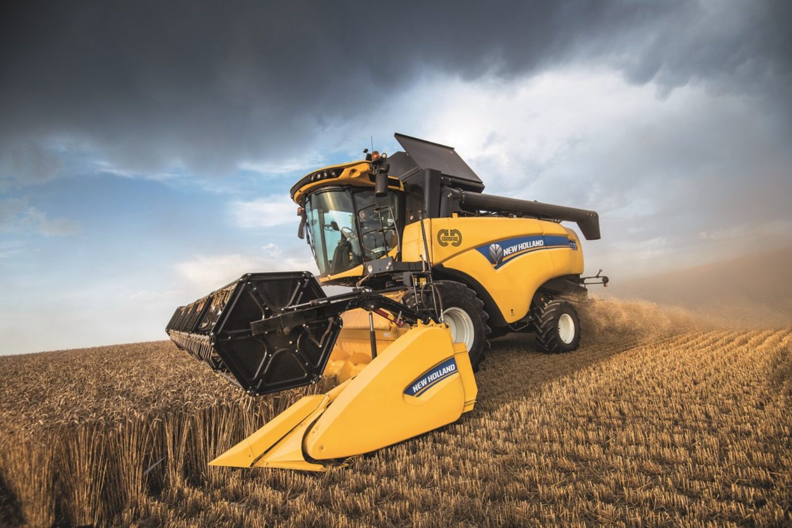 New Holland Agriculture lanza la serie de cosechadoras CH CROSSOVER HARVESTING