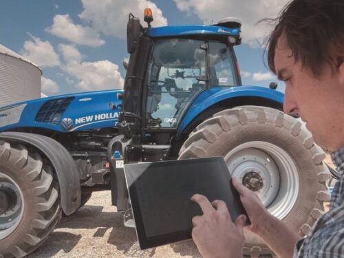 El tractor autonomo New Holland NHDrive premiado en Sima 2017