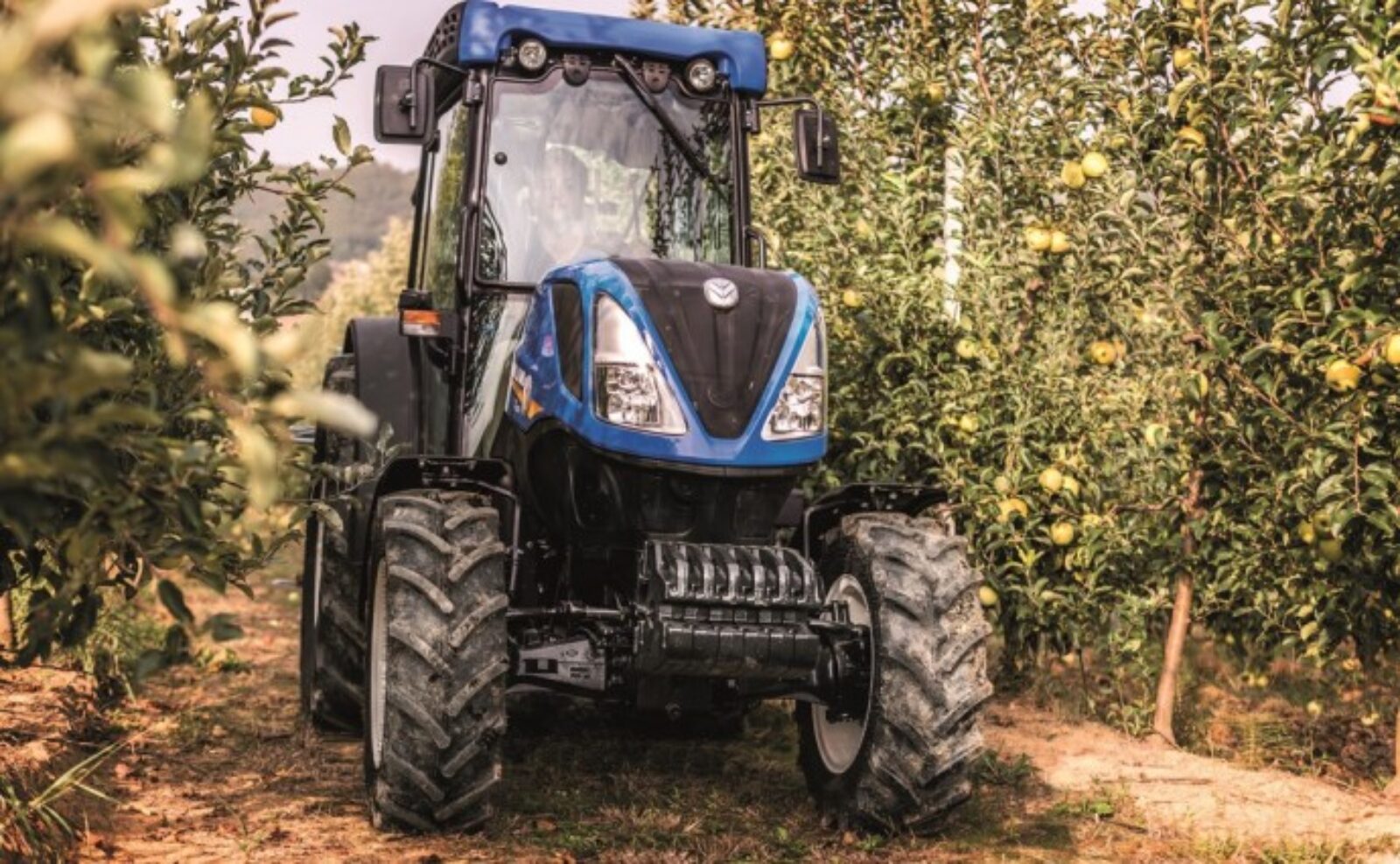 New Holland renueva su oferta de tractores especiales T4FNV y TK4