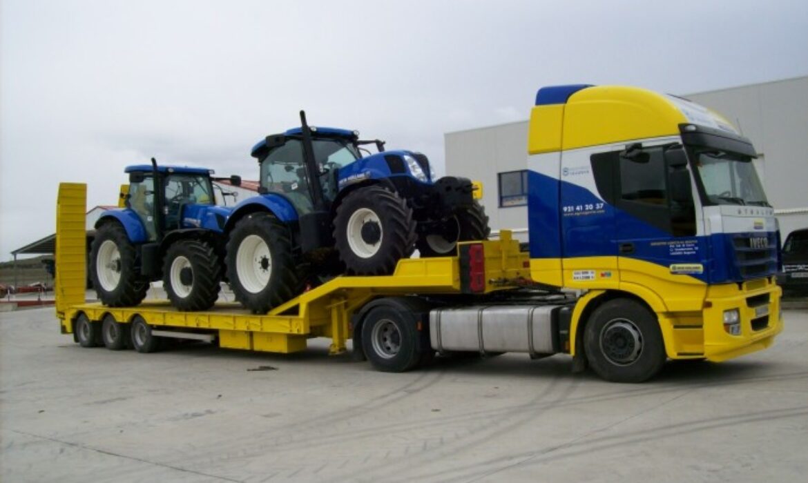 Transporte de tractores y maquinaria. Solución inmediata. Consulta nuestras ofertas.