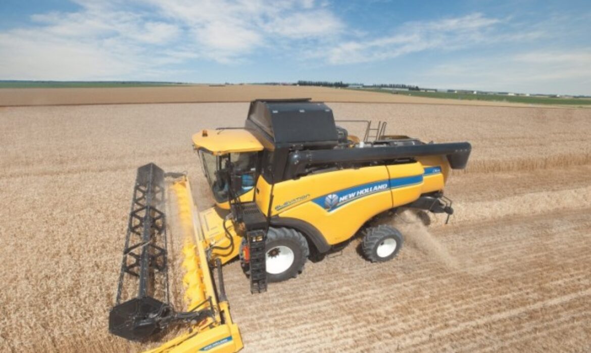 New Holland aumenta el rendimiento de las cosechadoras  de gama media gracias a los modelos CX5000 y CX6000 Elevation
