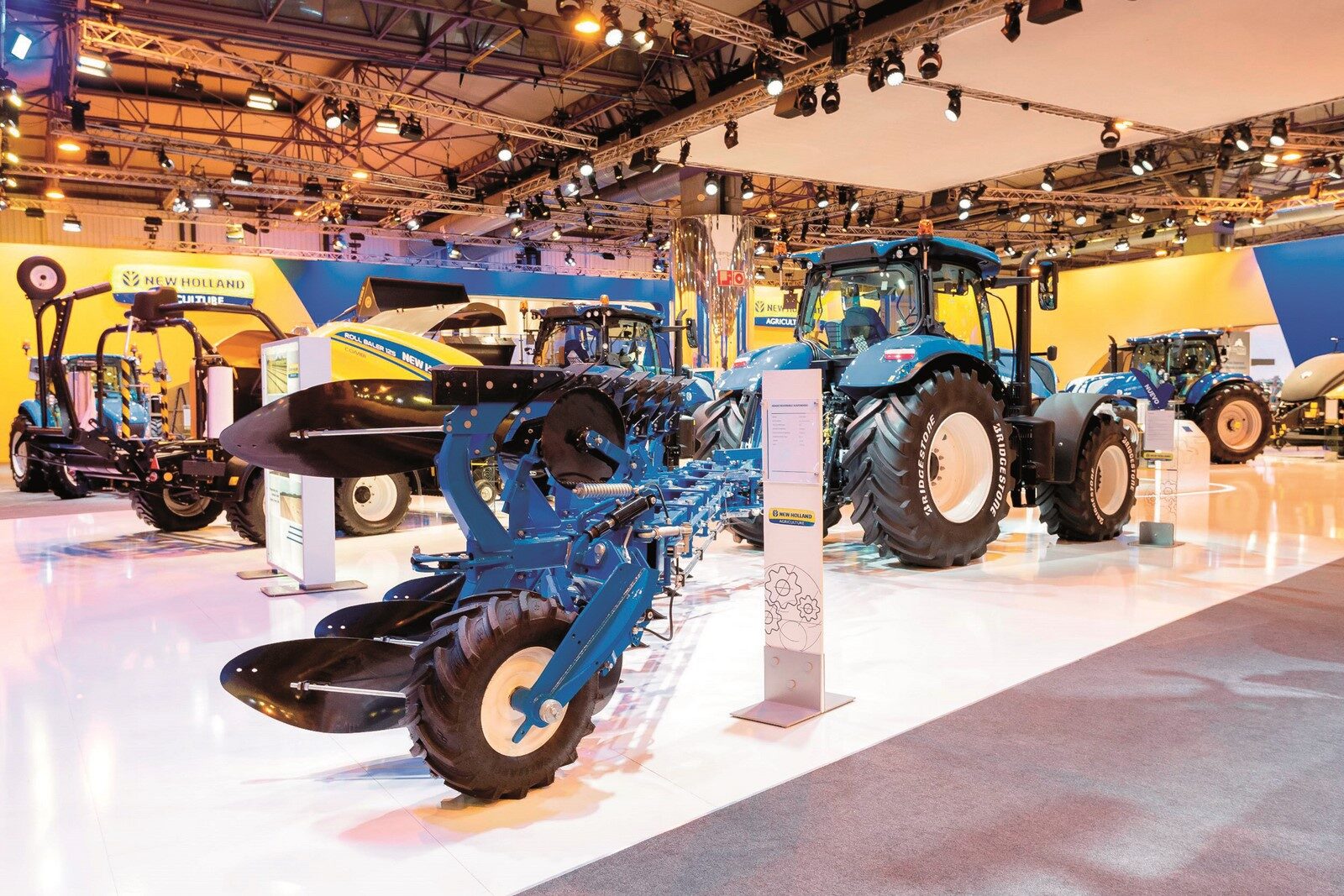 Presentación nueva línea de aperos New Holland en FIMA 2018