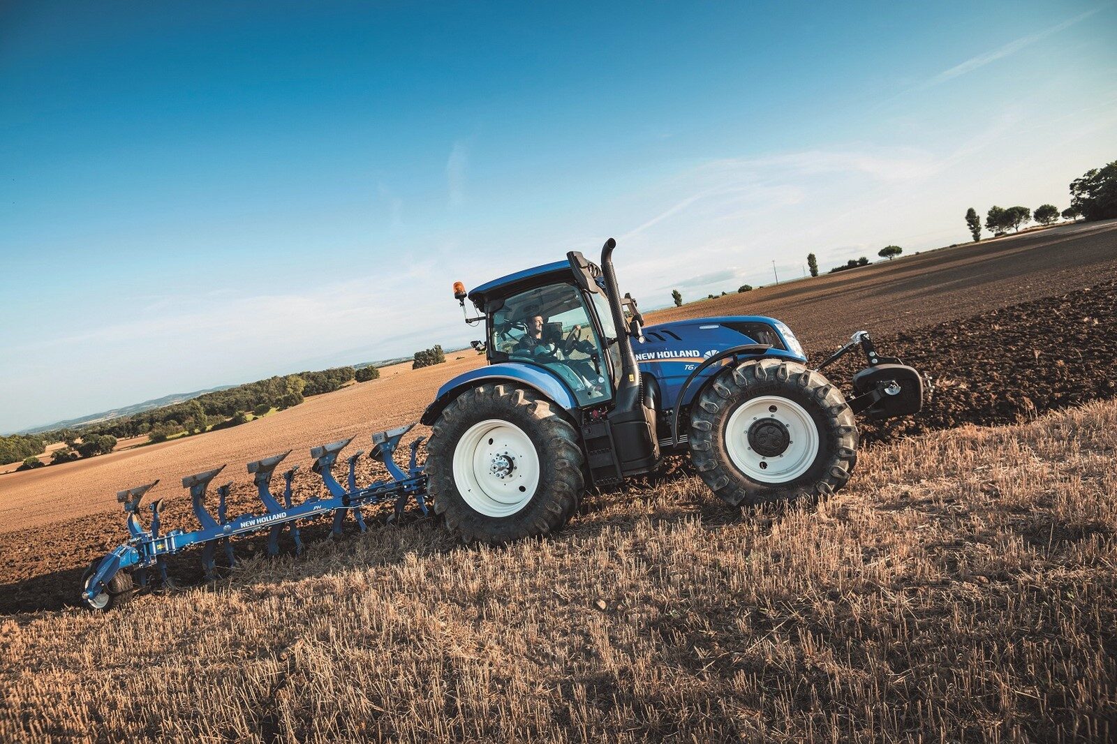 New Holland Agriculture amplía su Serie T6 de tractores Dynamic Command