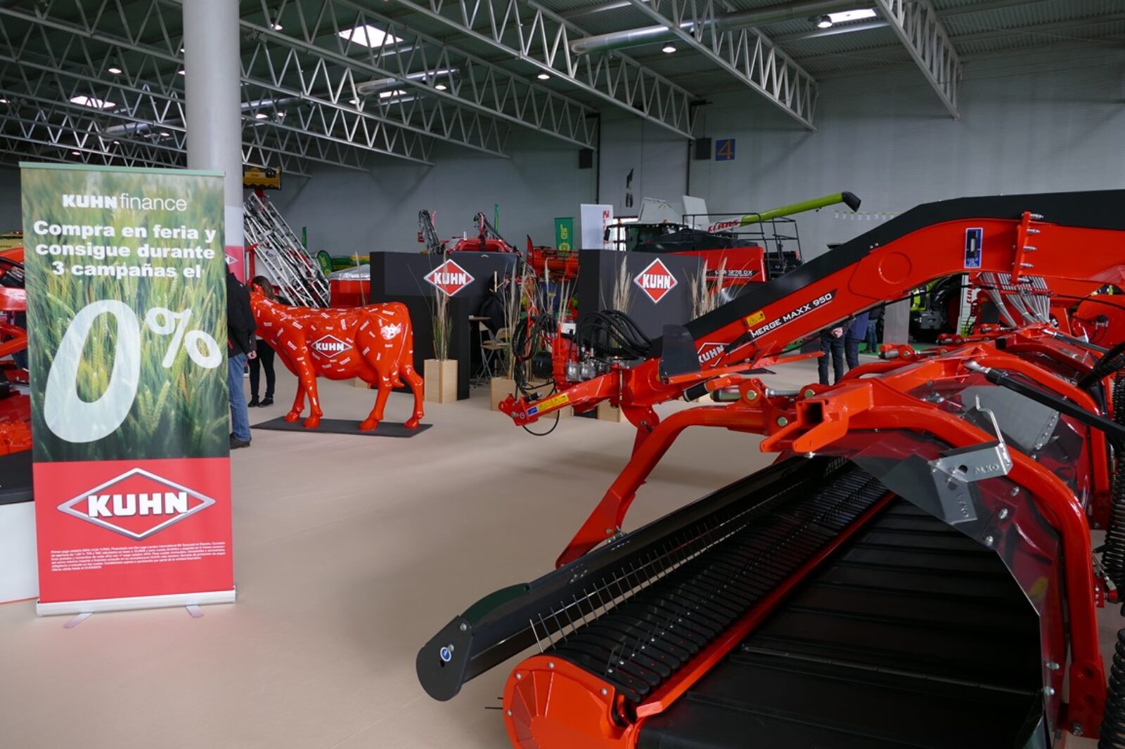 Kuhn presenta en Agraria Valladolid su nueva sembradora monograno de precisión Maxima 3