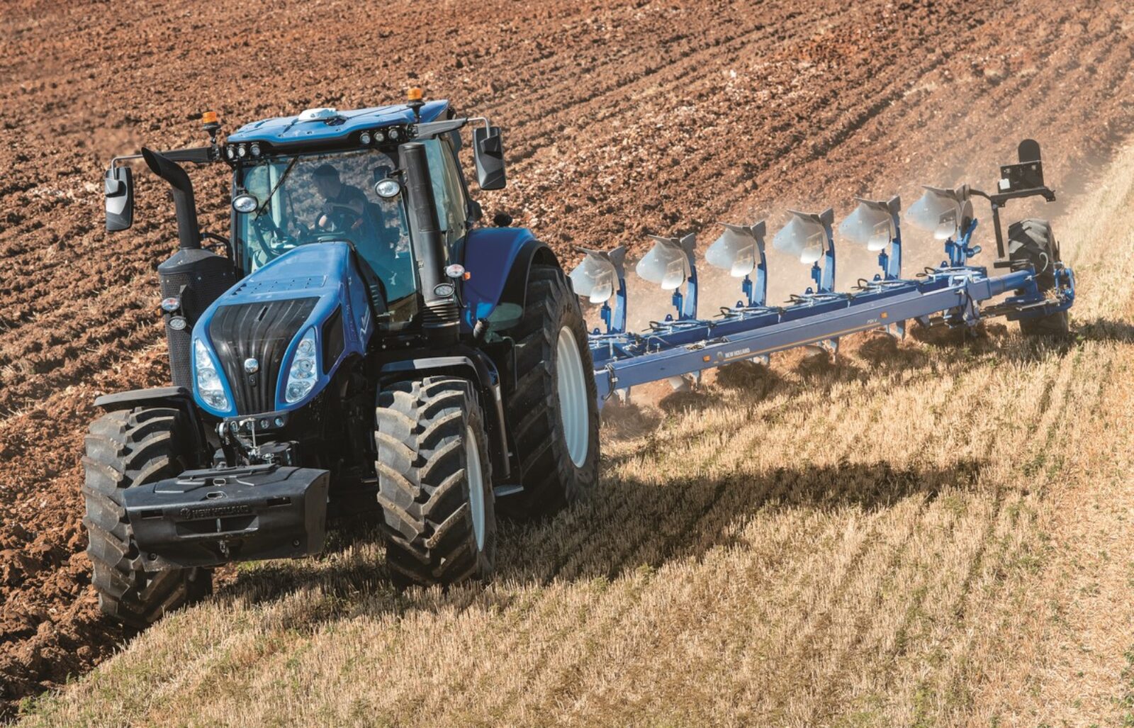 New Holland T8 GENESIS PLM Intelligence